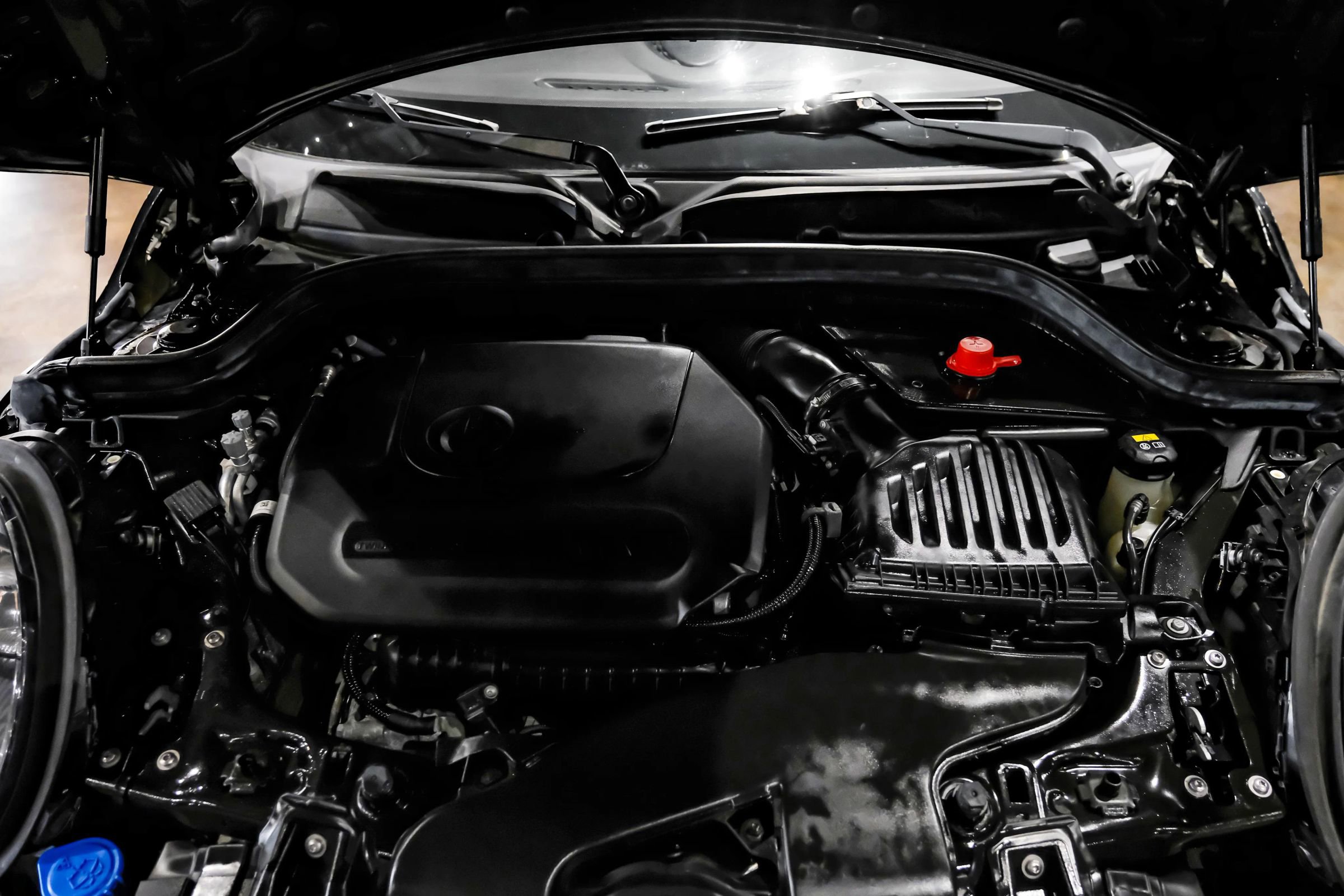 Used 2021 MINI Cooper 2-Door Hardtop FWD image 37