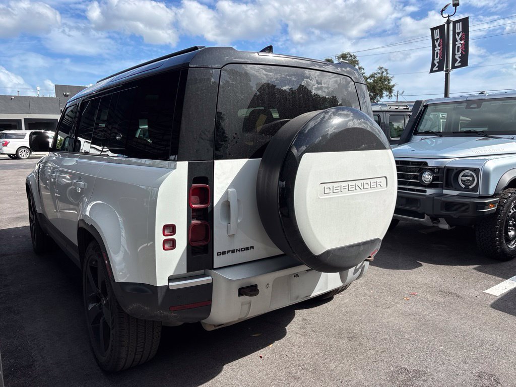 Used 2023 Land Rover Defender 110 S AWD/4WD image 6