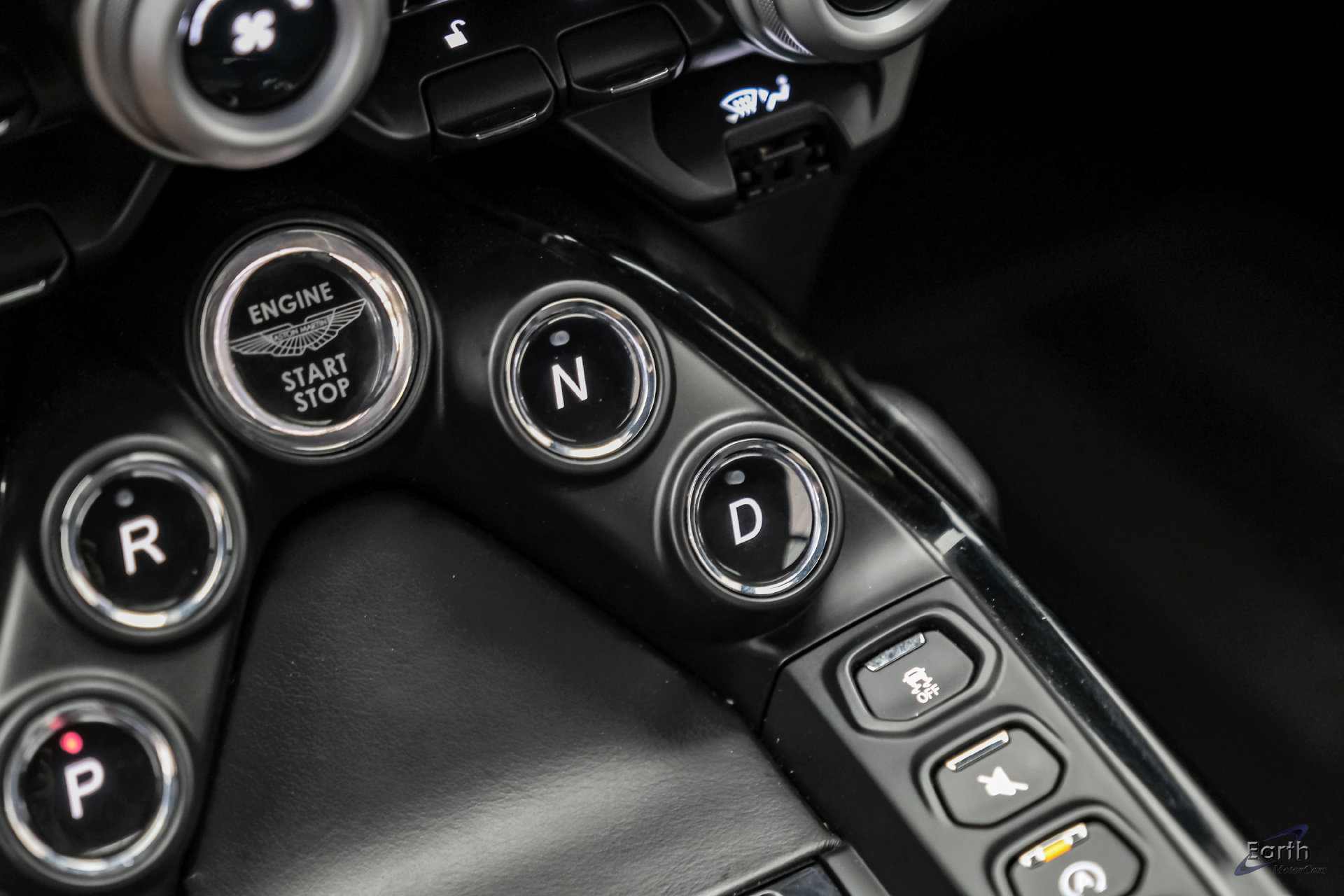 Used 2022 Aston Martin V8 Vantage Coupe RWD image 72
