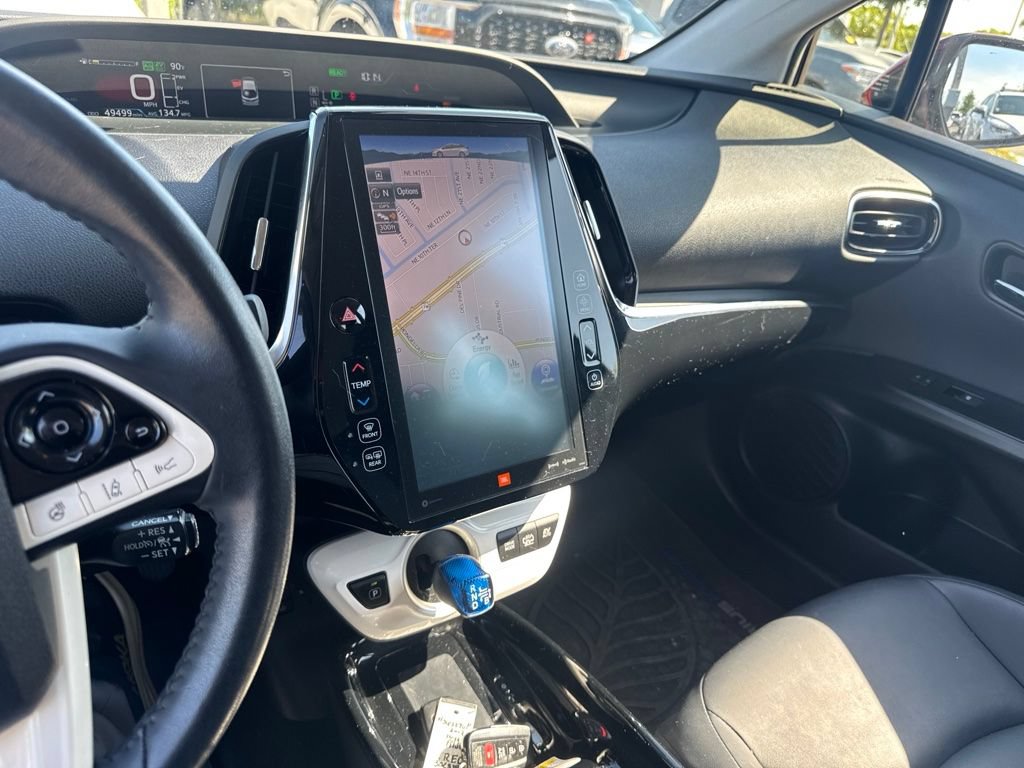 Used 2017 Toyota Prius Prime Advanced FWD image 11