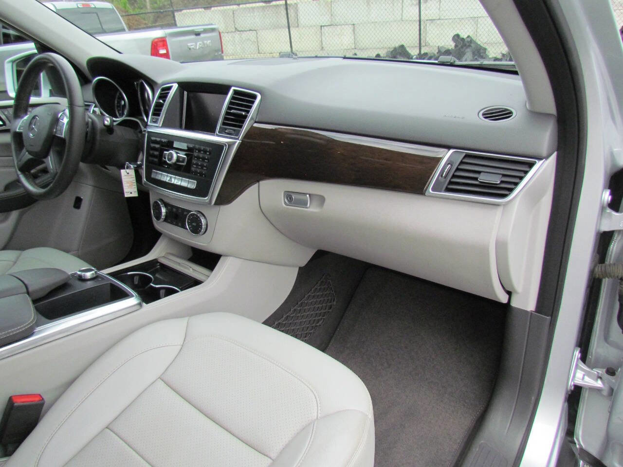 Used 2014 Mercedes-Benz ML 350 4MATIC image 17