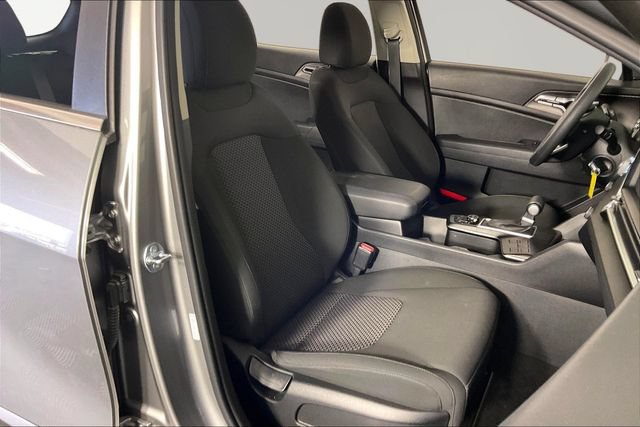 Used 2025 Kia Sportage LX FWD image 26