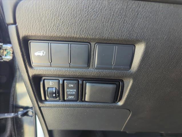 Used 2018 Nissan Armada SL w/ Moonroof Package image 12