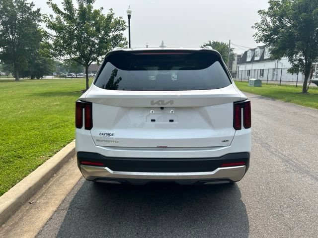 Certified 2025 Kia Sorento S w/ Panoramic Sunroof Package AWD/4WD image 18