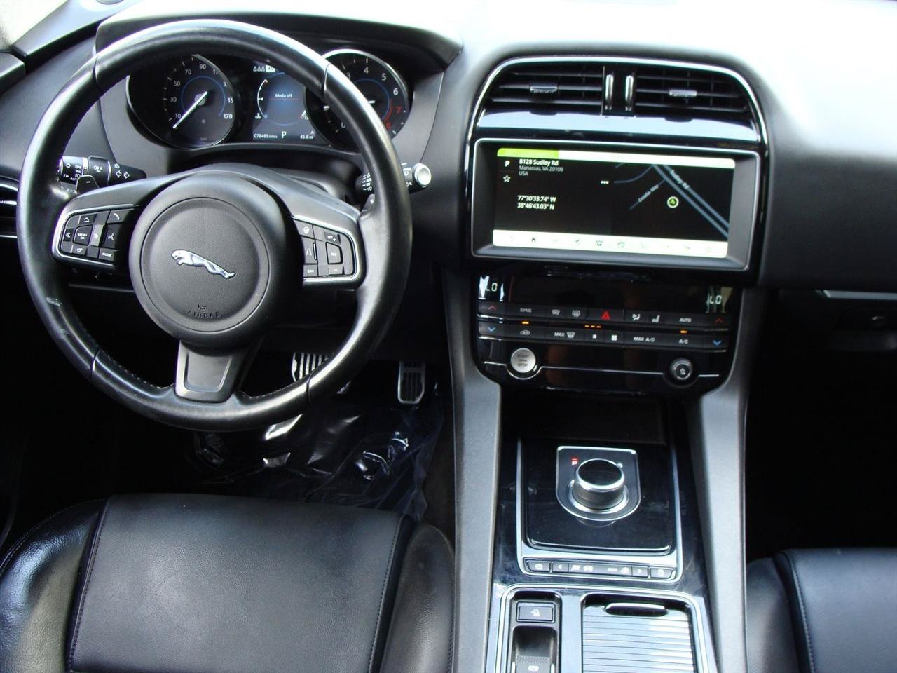 Used 2019 Jaguar F-PACE Premium AWD/4WD image 9