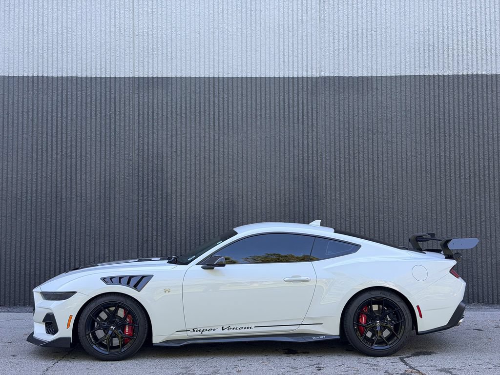 Used 2025 Ford Mustang GT Premium w/ GT Performance Package RWD image 4