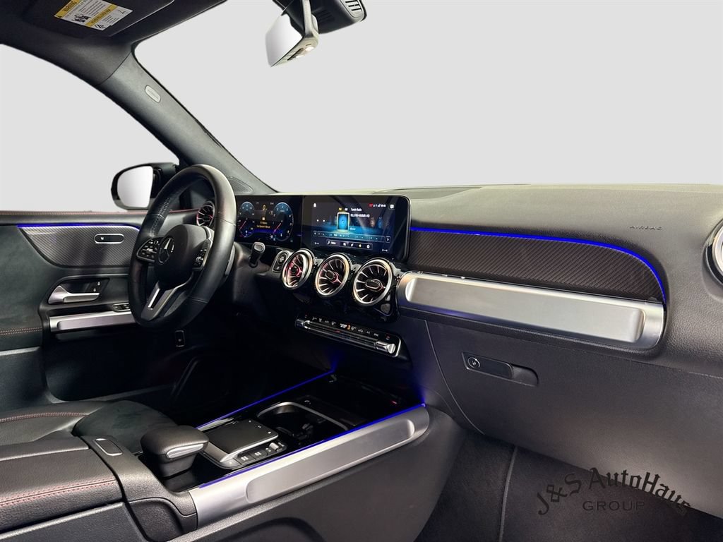 Used 2022 Mercedes-Benz GLB 250 4MATIC image 36