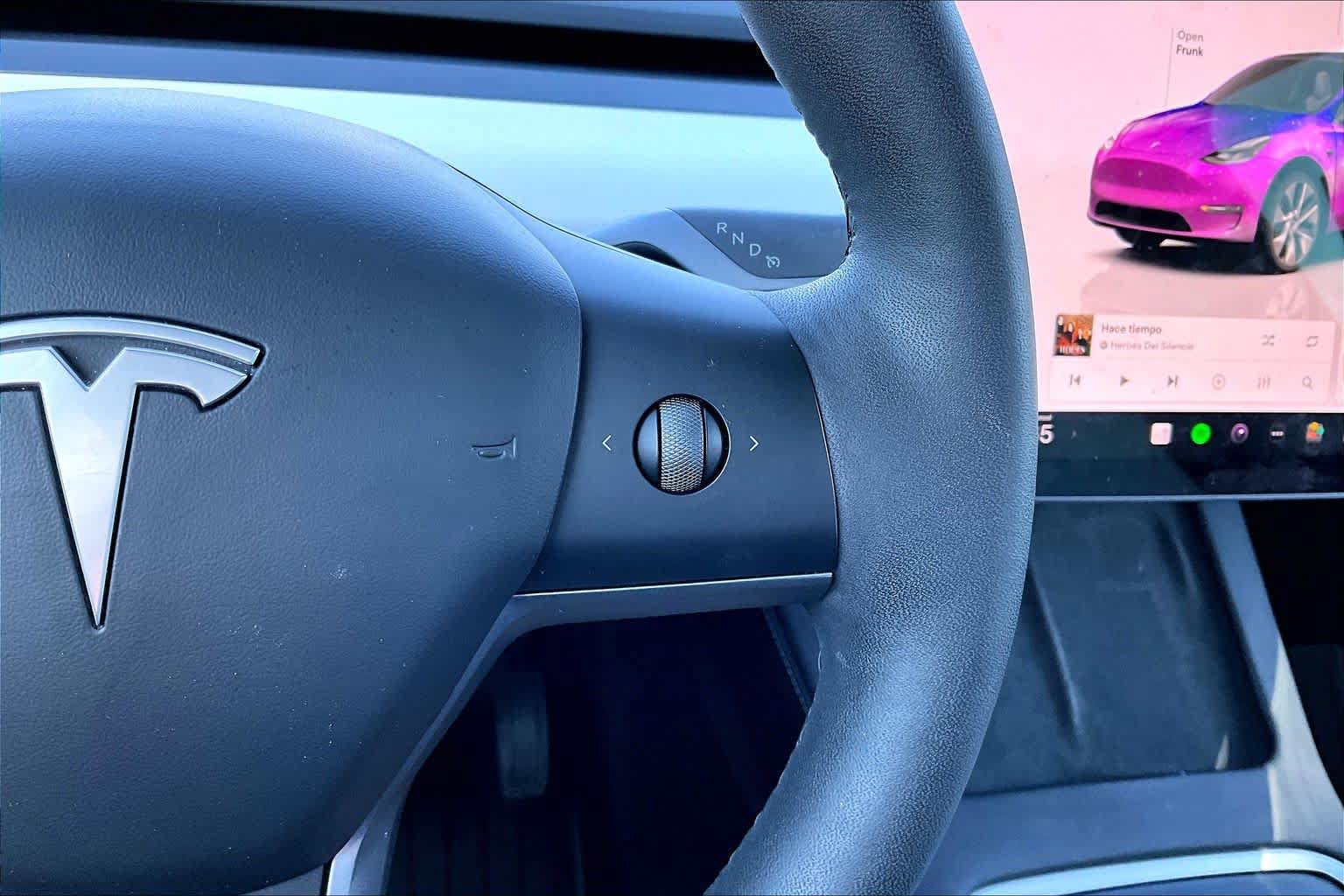 Used 2023 Tesla Model Y Long Range AWD/4WD image 24