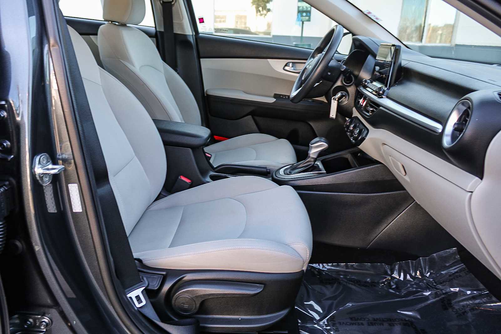 Used 2023 Kia Forte LXS w/ LXS Technology Package image 14