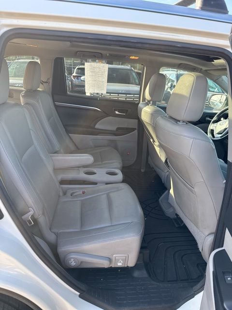 Used 2015 Toyota Highlander Limited Platinum image 13