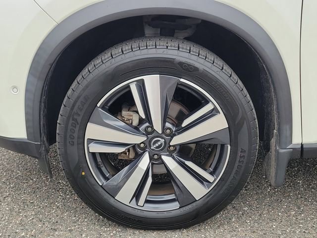 Used 2022 Nissan Rogue SL w/ SL Premium Package image 6
