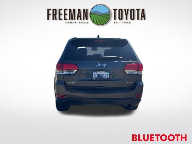 Used 2019 Jeep Grand Cherokee Laredo w/ 18" Wheel & 8.4" Radio Group image 5