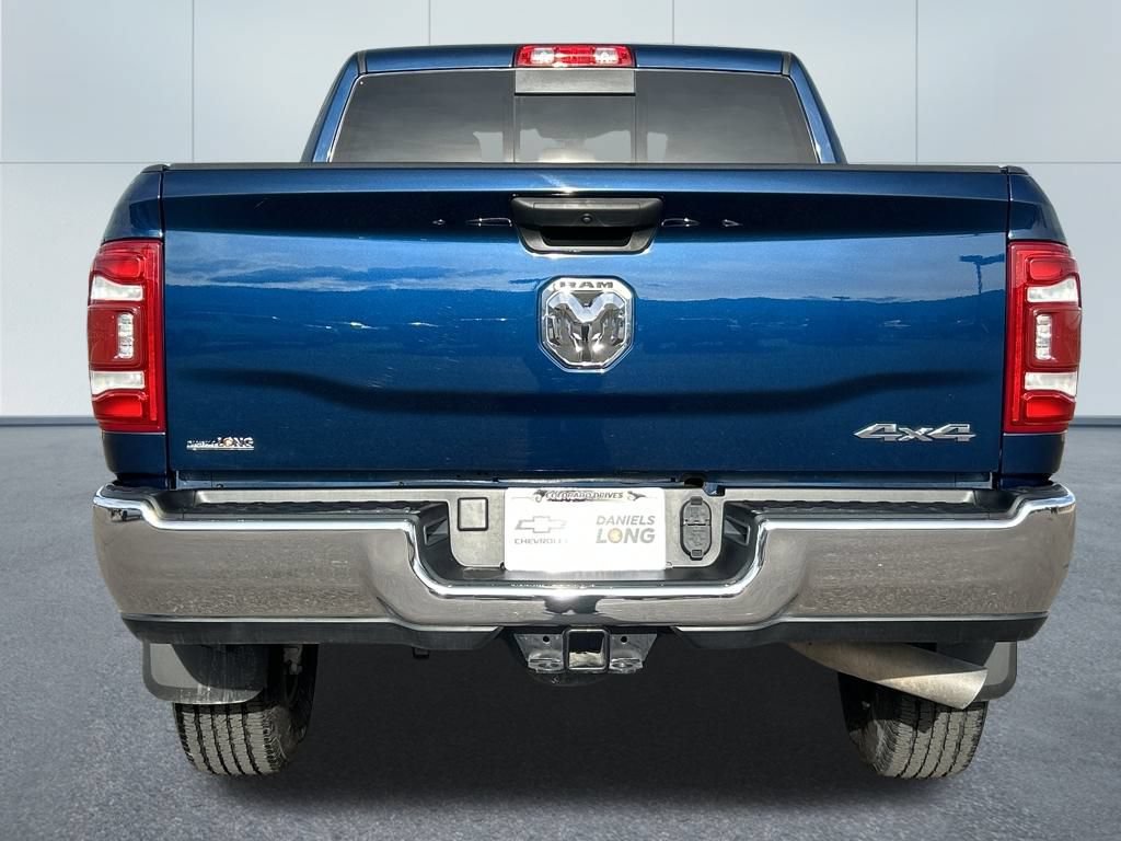 Used 2024 RAM 3500 Tradesman w/ Chrome Appearance Group AWD/4WD image 4