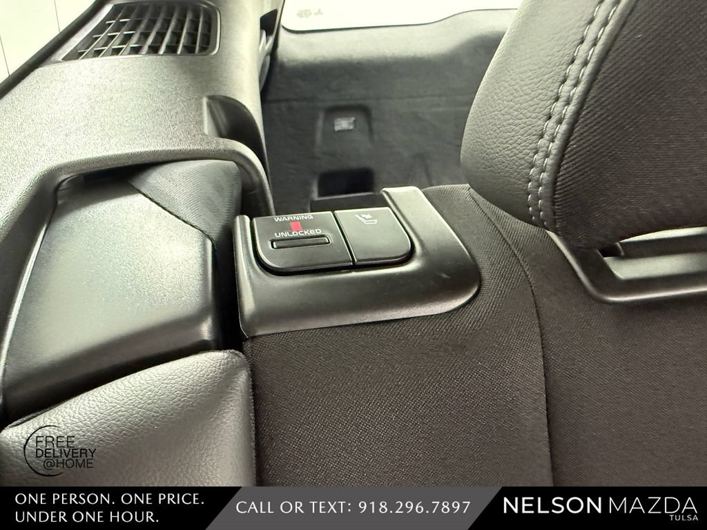 Used 2016 Volvo XC60 T5 w/ Proximity Package FWD image 41