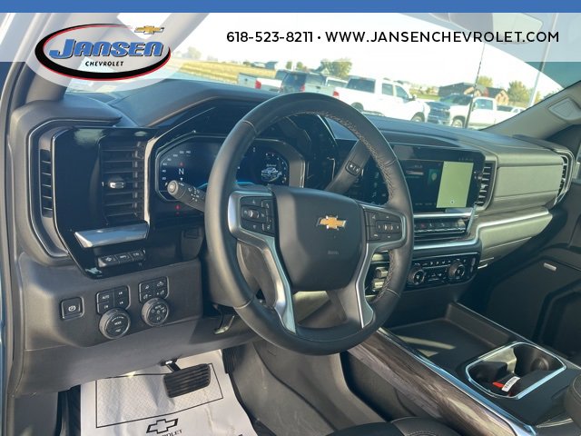 Used 2024 Chevrolet Silverado 2500 LTZ w/ LTZ Convenience Package image 12