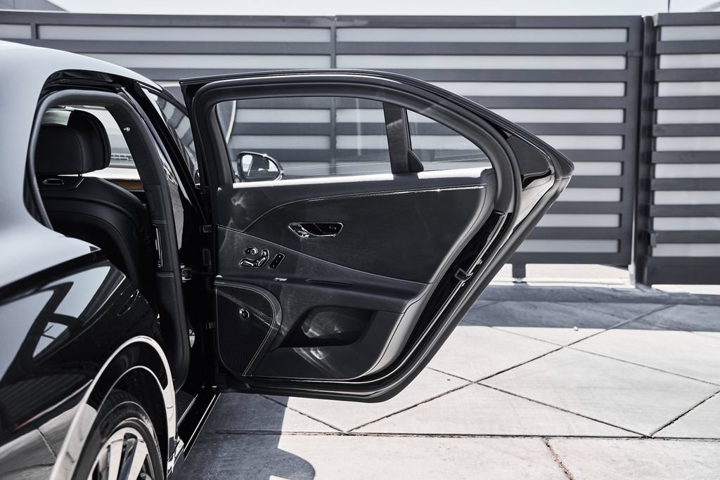 Used 2024 Bentley Flying Spur V8 AWD/4WD image 25