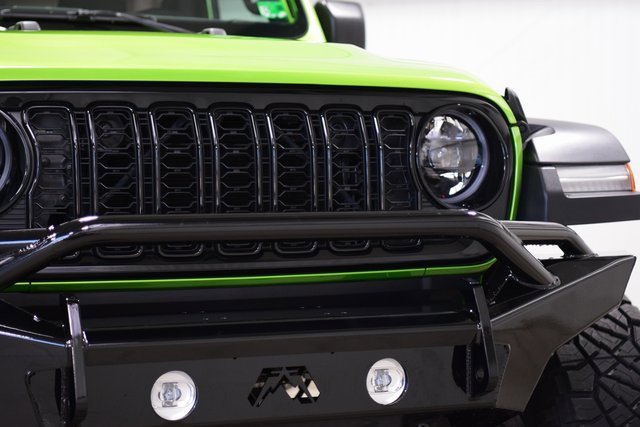 Used 2025 Jeep Wrangler Sport image 9