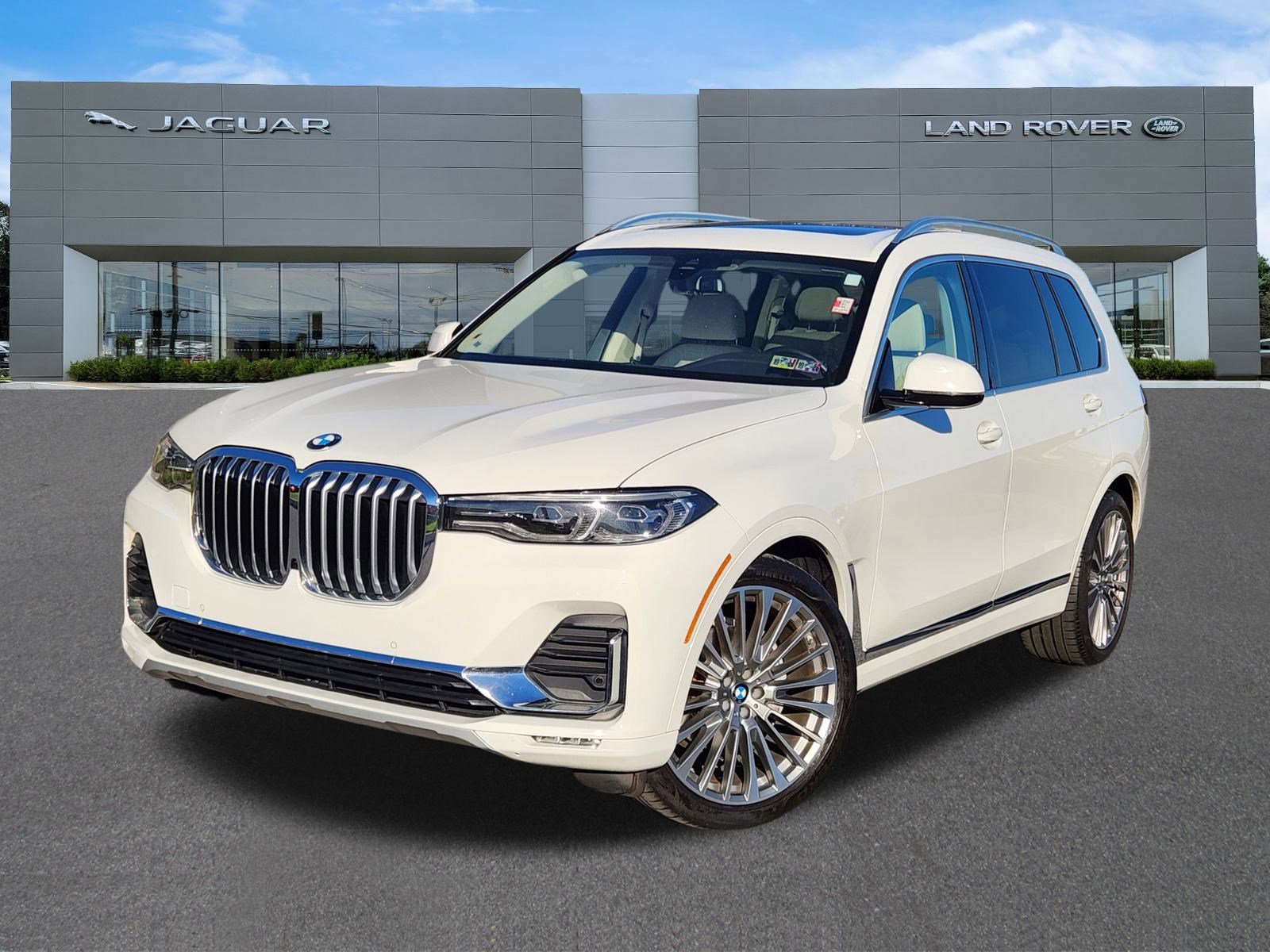 Used 2022 BMW X7 xDrive40i video 1