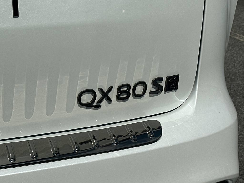 Certified 2026 INFINITI QX80 4WD w/ Sport Exterior Package image 31