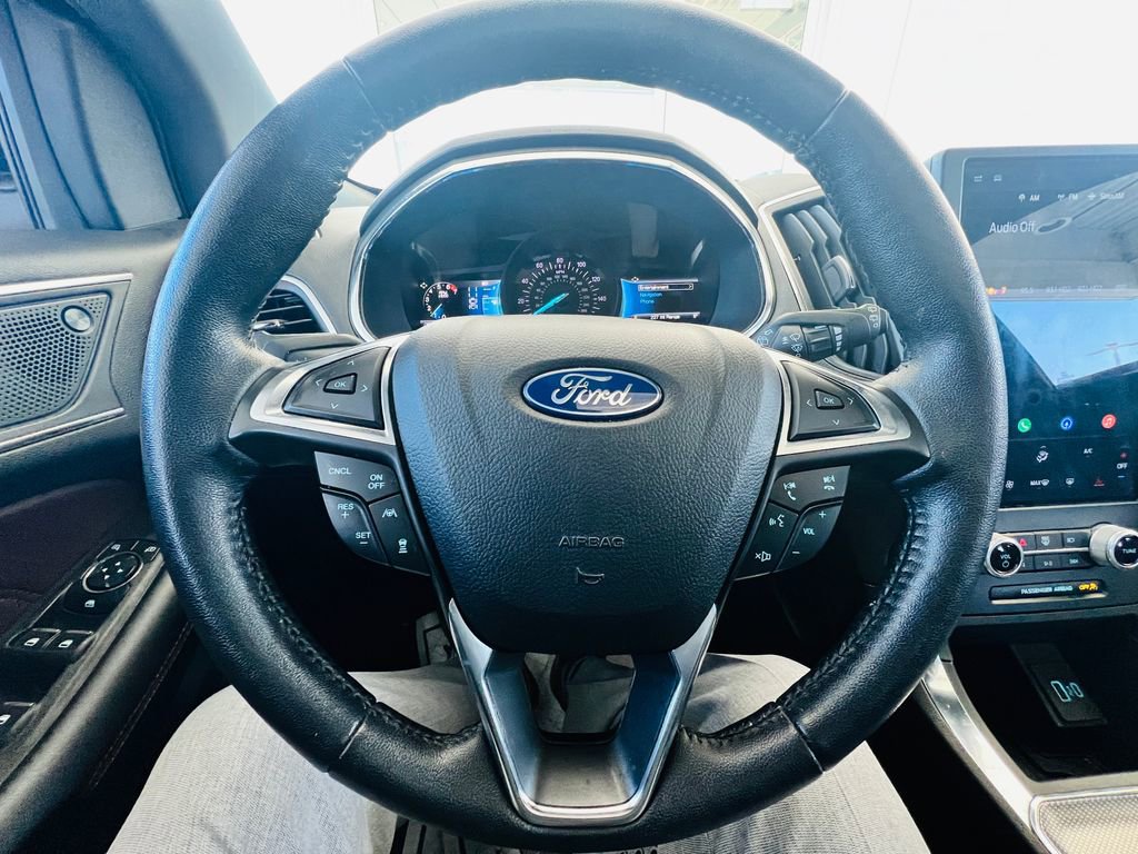 Used 2021 Ford Edge Titanium w/ Equipment Group 301A image 17