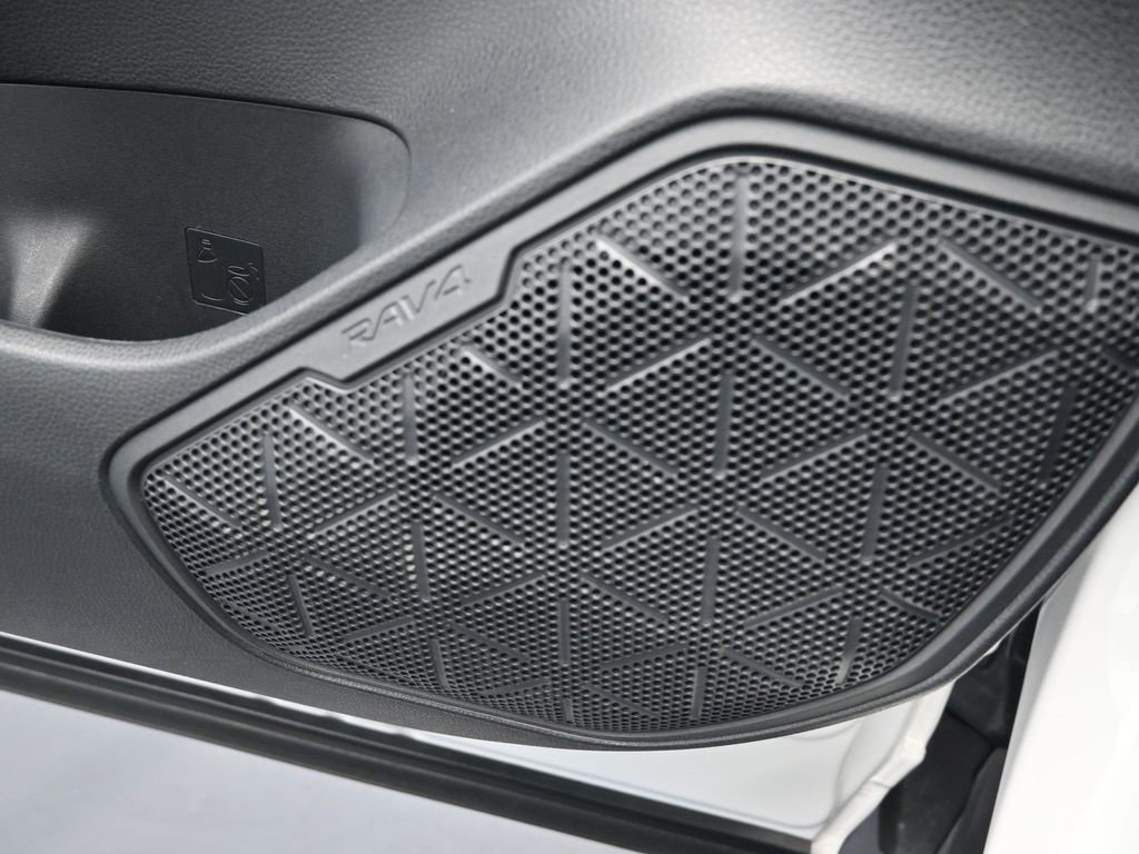 Used 2025 Toyota RAV4 LE image 22