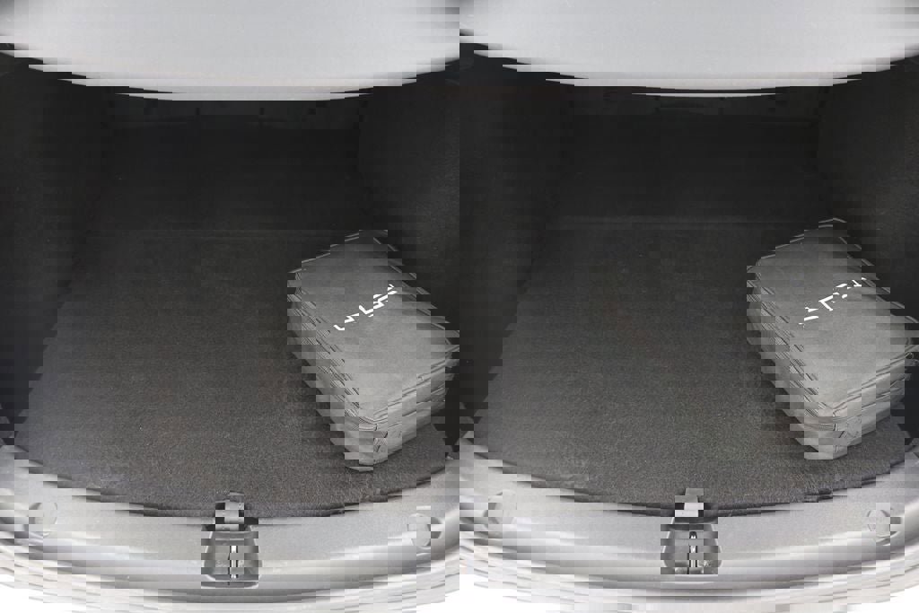 Used 2023 Tesla Model Y Long Range image 23