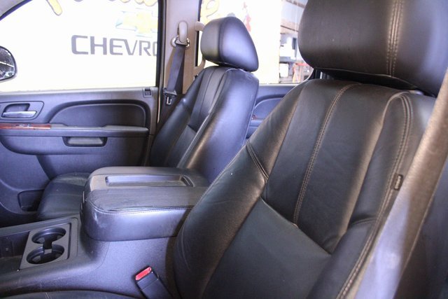 Used 2010 Chevrolet Suburban 2500 LT image 21