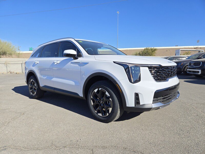 New 2025 Kia Sorento S image 2