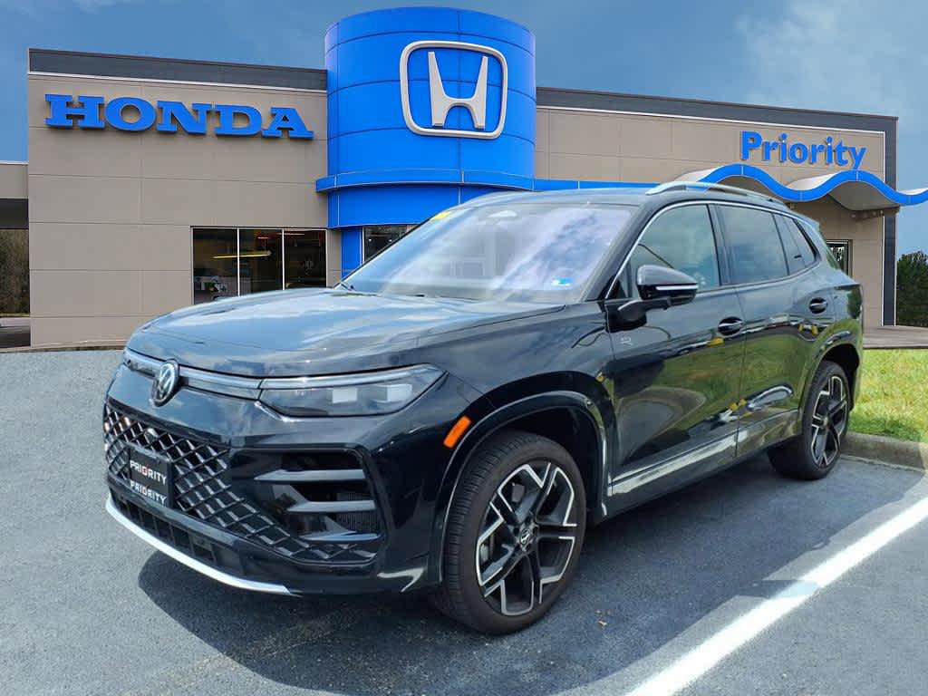 Used 2026 Volkswagen Tiguan SEL R-Line