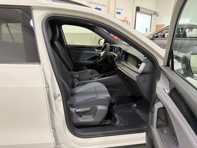 New 2026 Volkswagen Tiguan SE R-Line AWD/4WD image 37