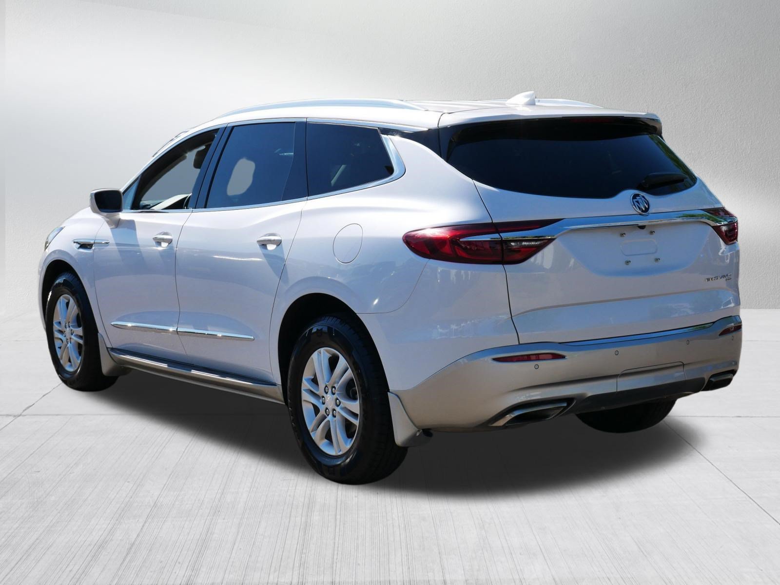 Used 2019 Buick Enclave Premium AWD/4WD image 5
