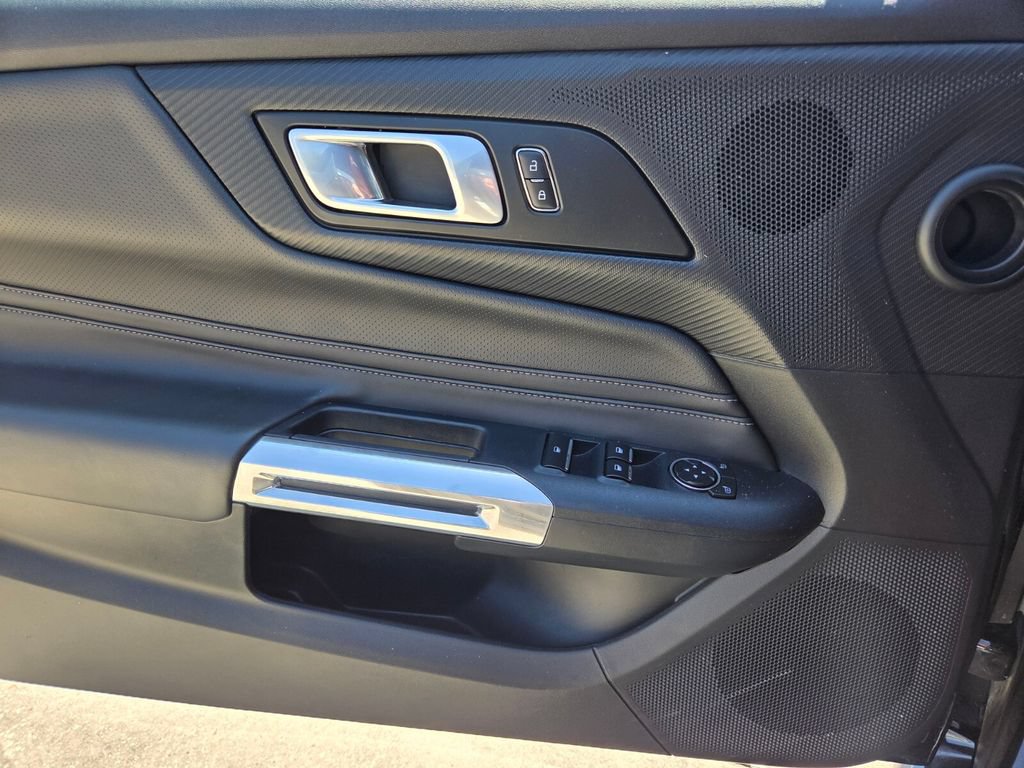 Used 2025 Ford Mustang Premium RWD image 21
