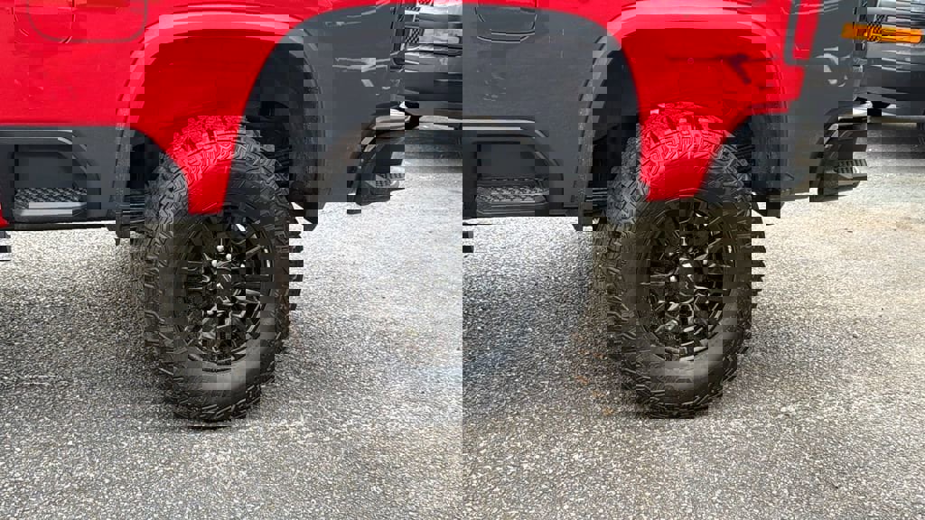 New 2026 Chevrolet Silverado 2500 ZR2 image 9