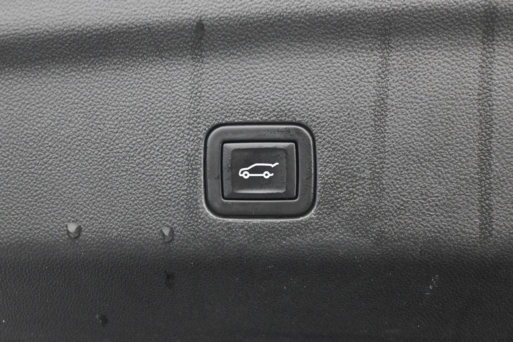 Used 2024 Chevrolet Tahoe LT AWD/4WD image 37