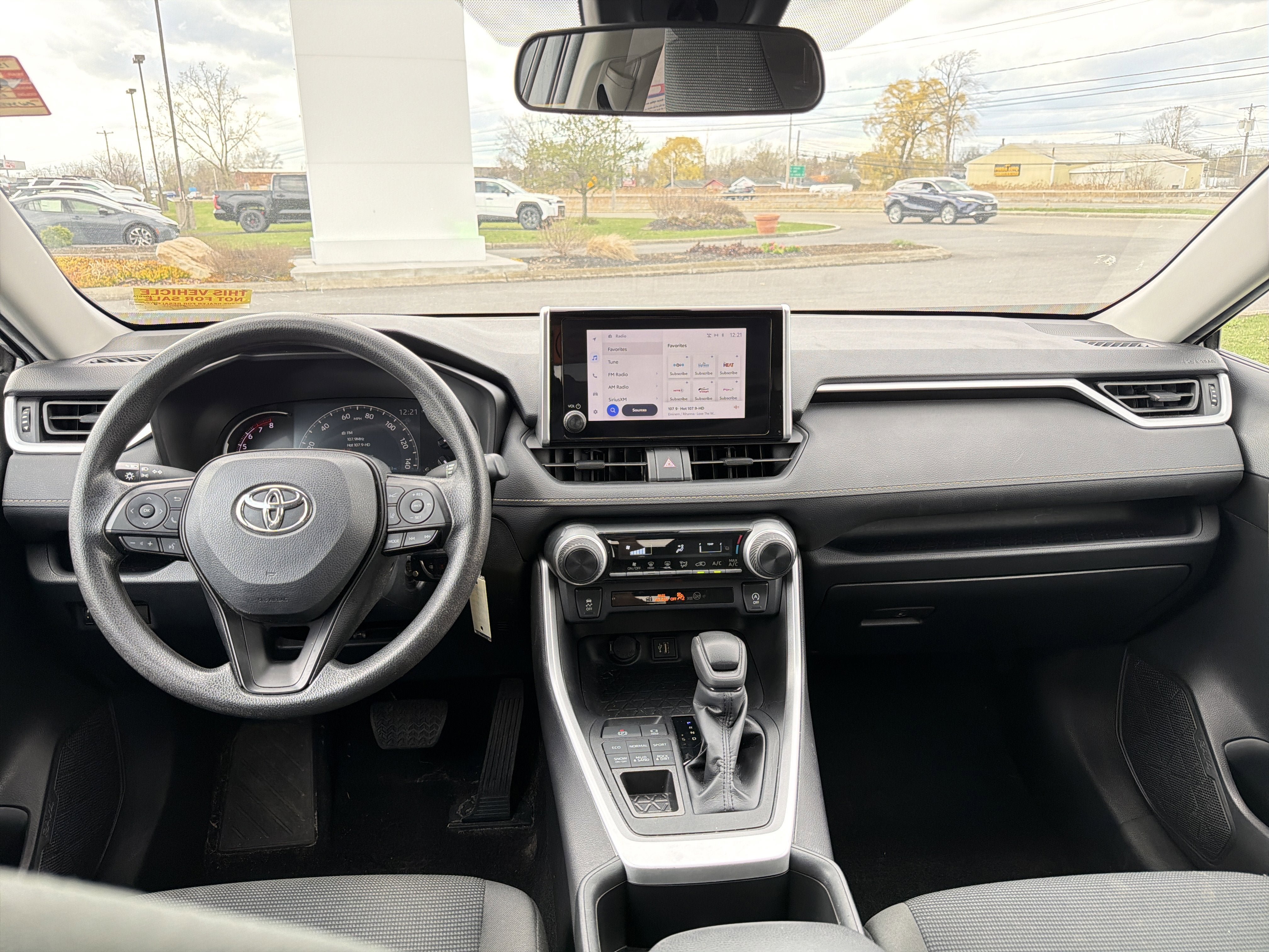 Used 2023 Toyota RAV4 LE image 10