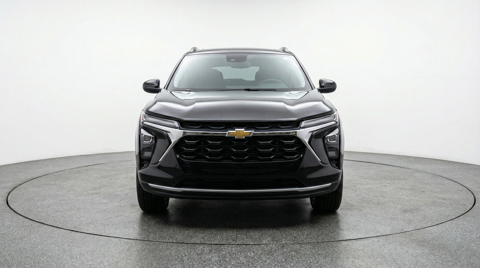 Used 2025 Chevrolet Trax LT FWD image 2