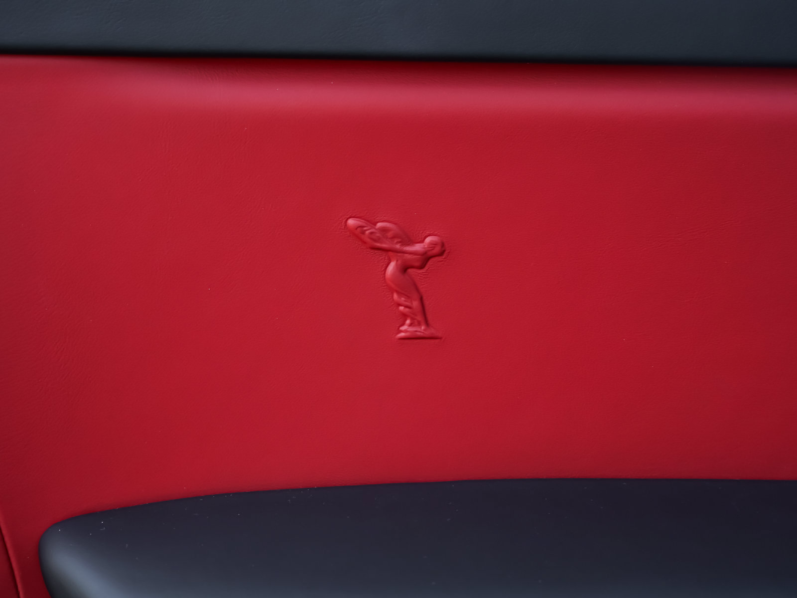 New 2026 Rolls-Royce Cullinan w/ Technology Package AWD/4WD image 34