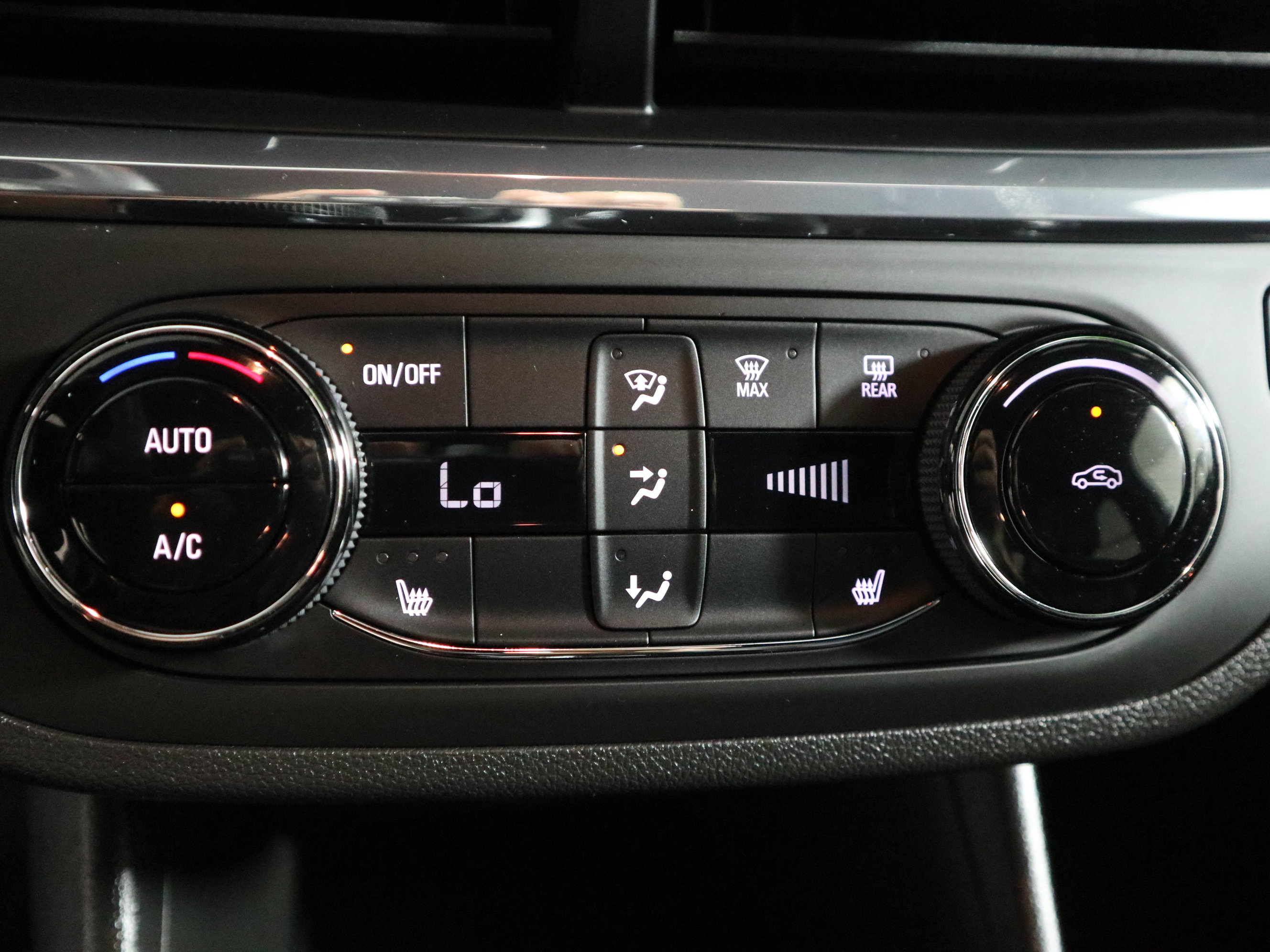 Used 2025 Buick Envista Preferred w/ Convenience I Package FWD image 31