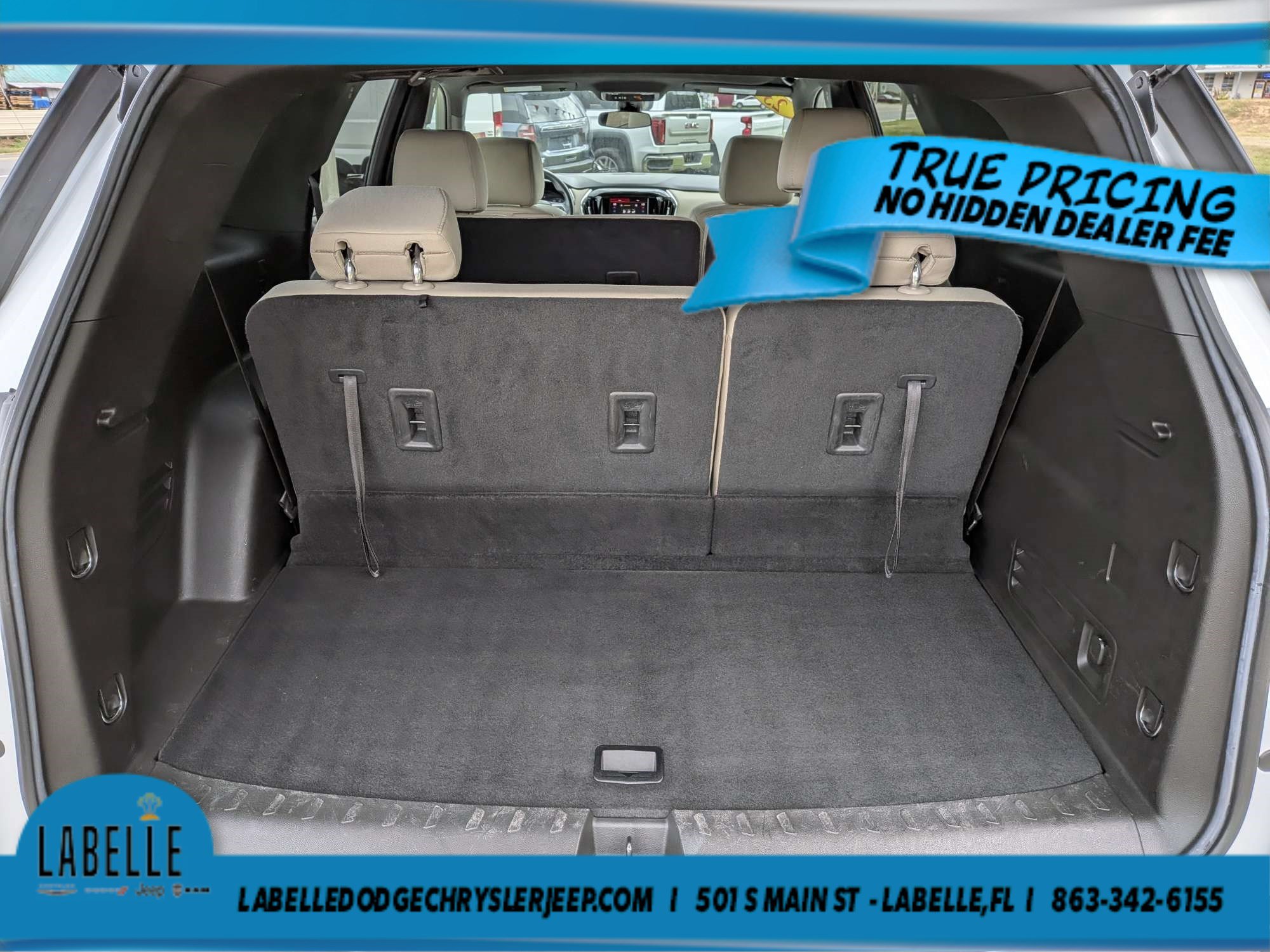 Used 2023 Chevrolet Traverse LS FWD image 12