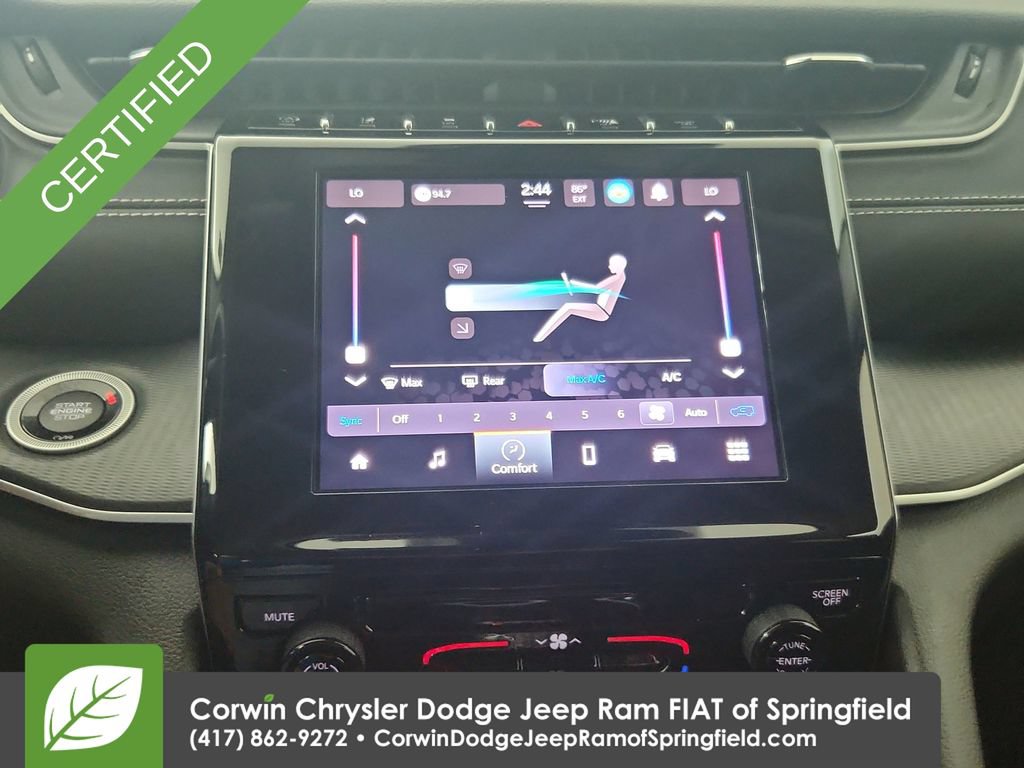 Used 2023 Jeep Grand Cherokee Laredo AWD/4WD image 25
