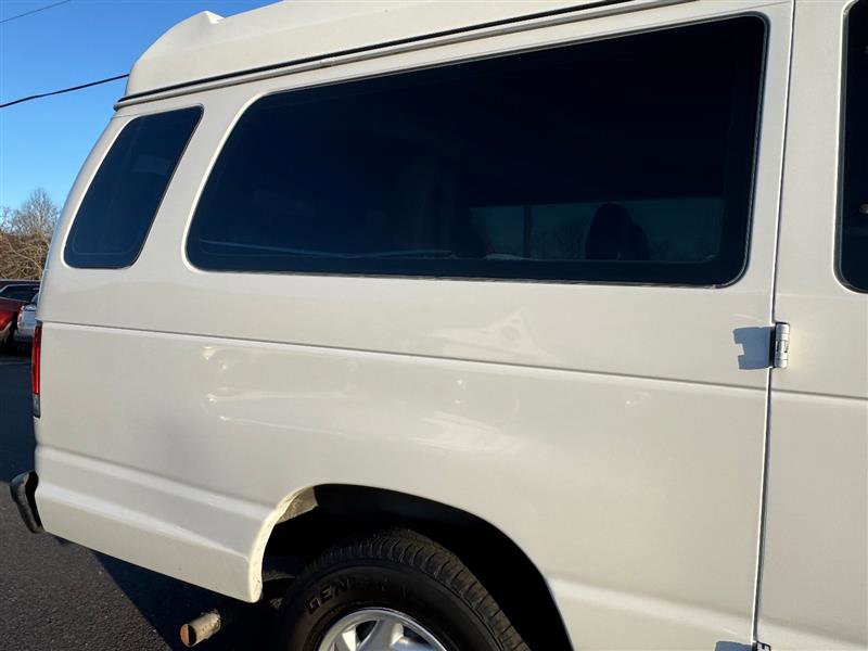 Used 2014 Ford E-250 and Econoline 250 Extended w/ Power Group image 26