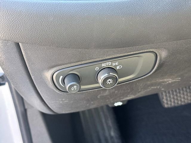 Used 2022 Chevrolet Equinox LT image 25