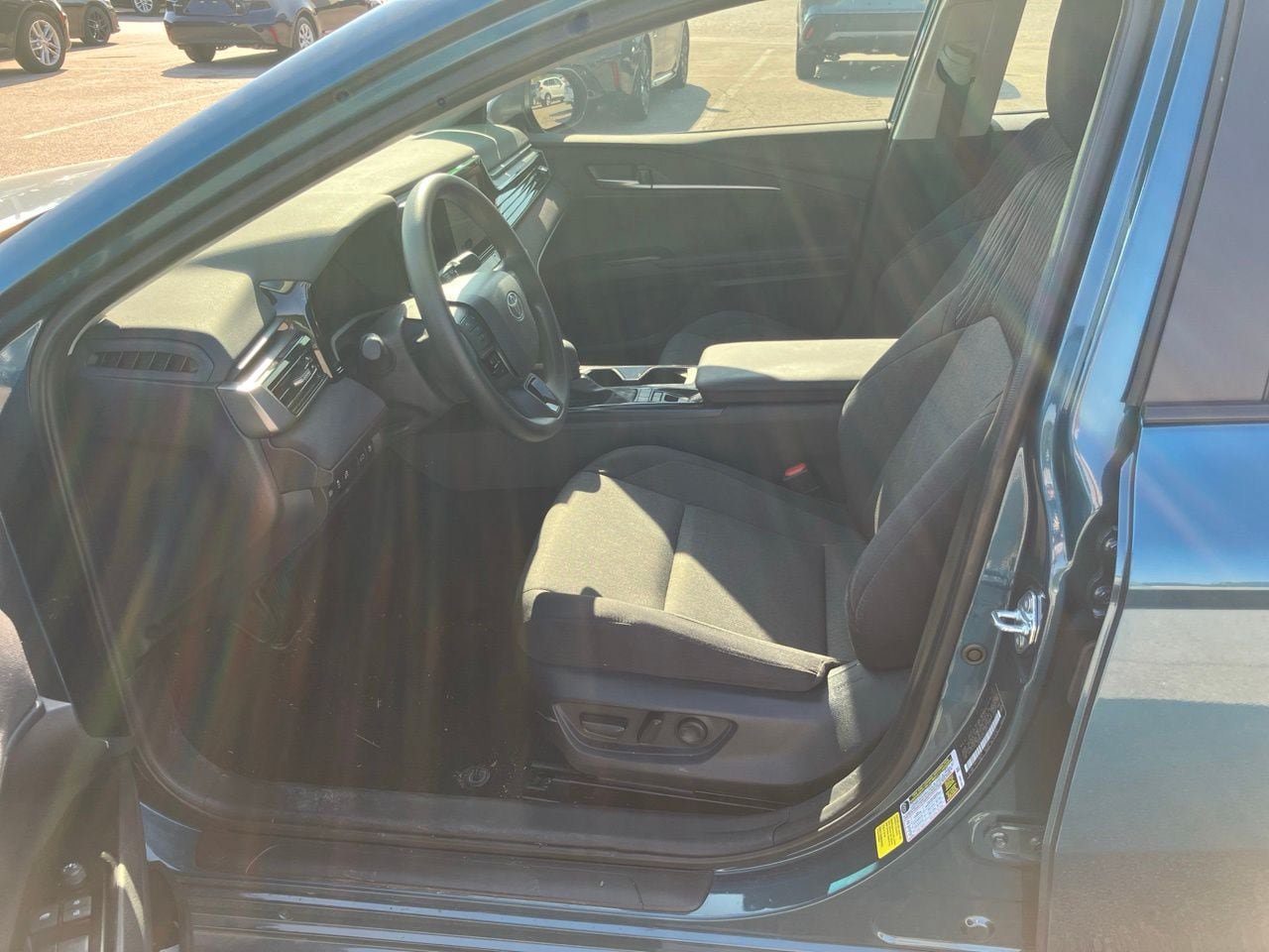 Used 2025 Toyota Camry LE w/ Convenience Package FWD image 8