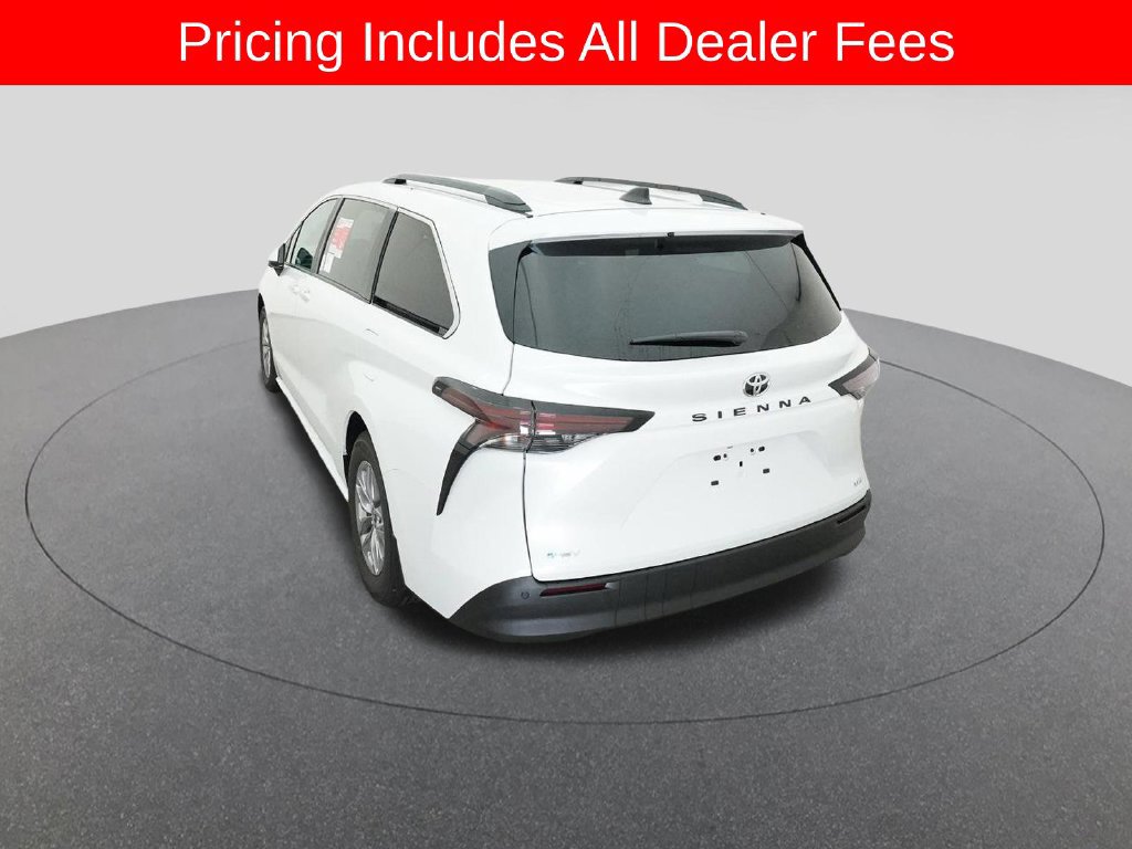 New 2026 Toyota Sienna XLE FWD image 6
