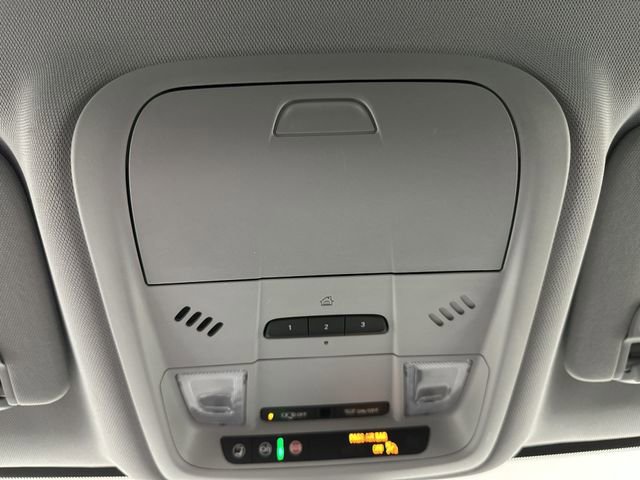 Used 2021 Chevrolet Blazer LT FWD image 38