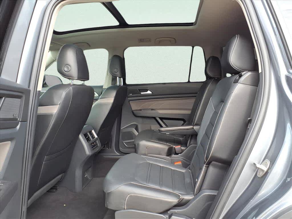 Used 2022 Volkswagen Atlas SEL Premium AWD/4WD image 12