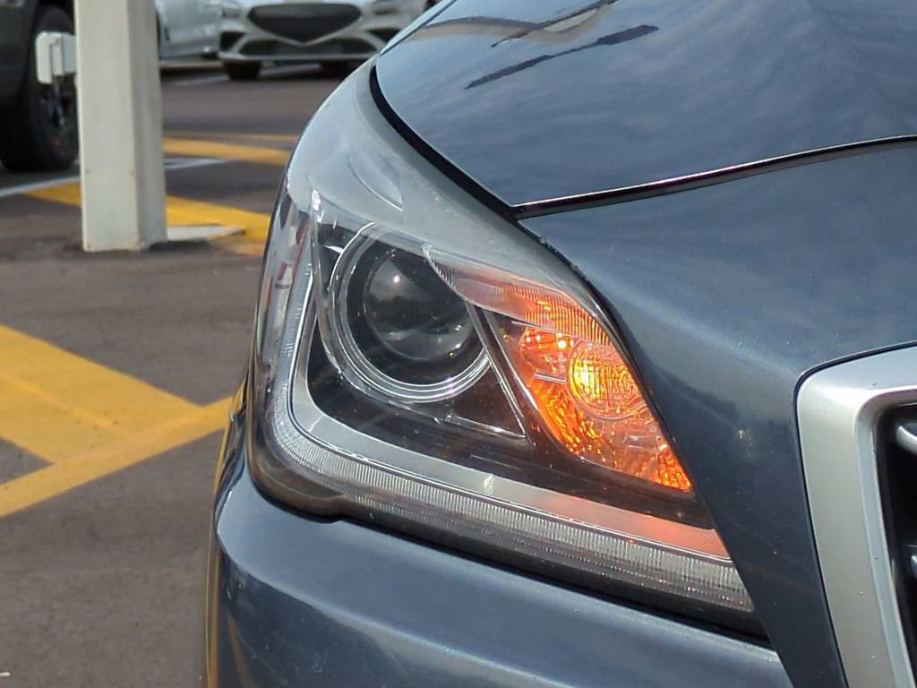 Used 2015 Hyundai Genesis 5.0 image 9