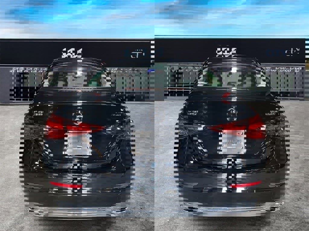 Used 2022 Mercedes-Benz C 300 4MATIC Sedan image 5