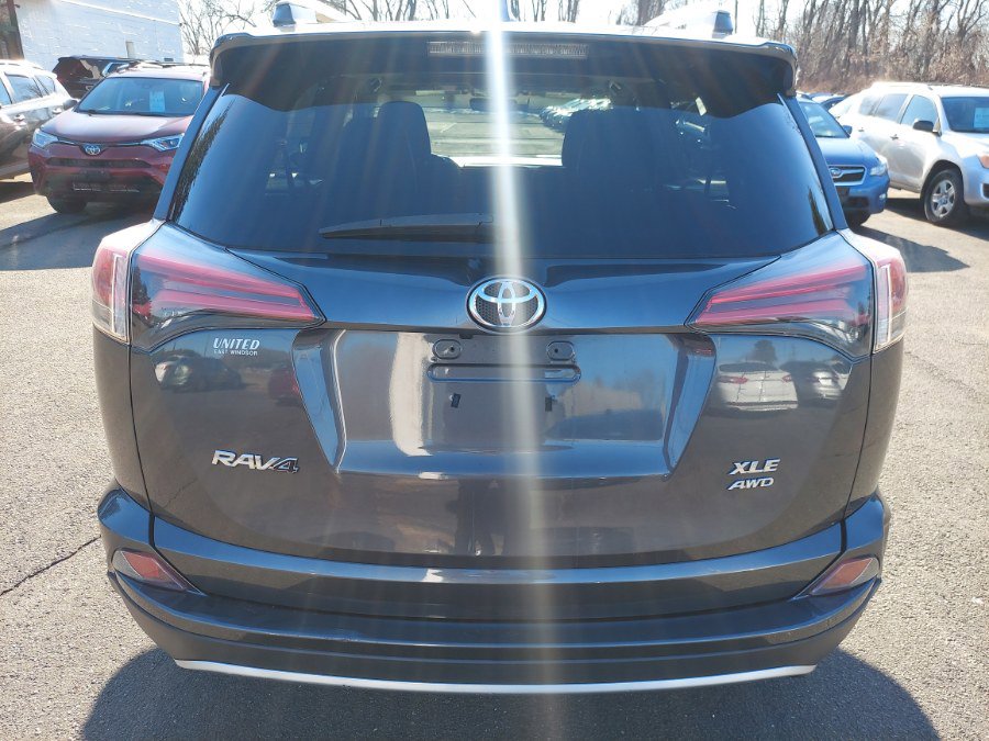 Used 2016 Toyota RAV4 XLE AWD/4WD image 5