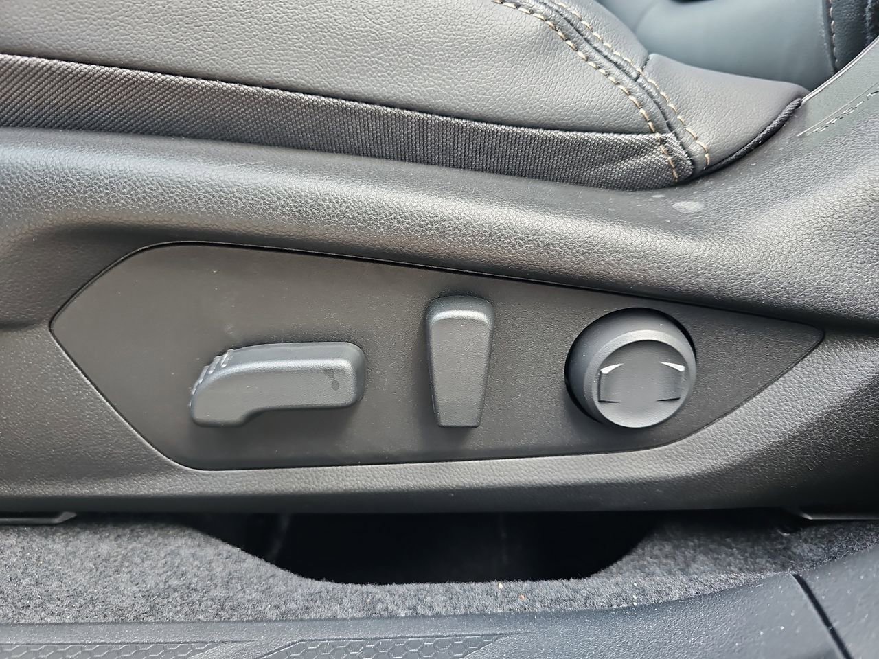 New 2026 Subaru Outback Limited AWD/4WD image 31